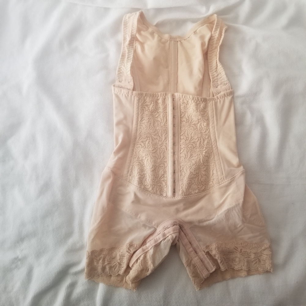 Ardyss Body Magic Shapewear with Lace Design